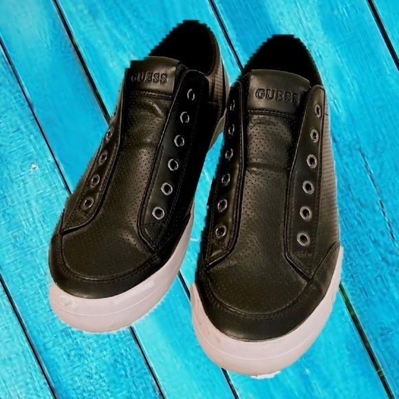 GUESS Leather Slip On sneakers. Sz 10 - Picture 1 of 5